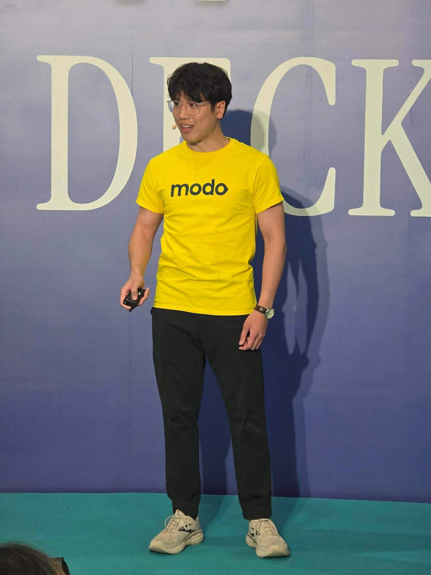 張宇辰於 modo 活動舞台上分享